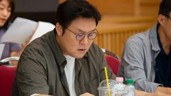 Yoo Ah In, Lee Jun Hyuk, & Cast K-Movie Vampir Baca Naskah Perdana