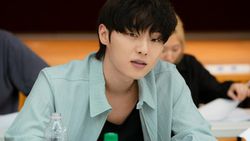 Yoo Ah In, Lee Jun Hyuk, & Cast K-Movie Vampir Baca Naskah Perdana