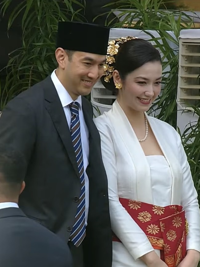 Potret Velove Vexia Bersama Suami Hadiri HUT ke-81 RI di Istana Merdeka