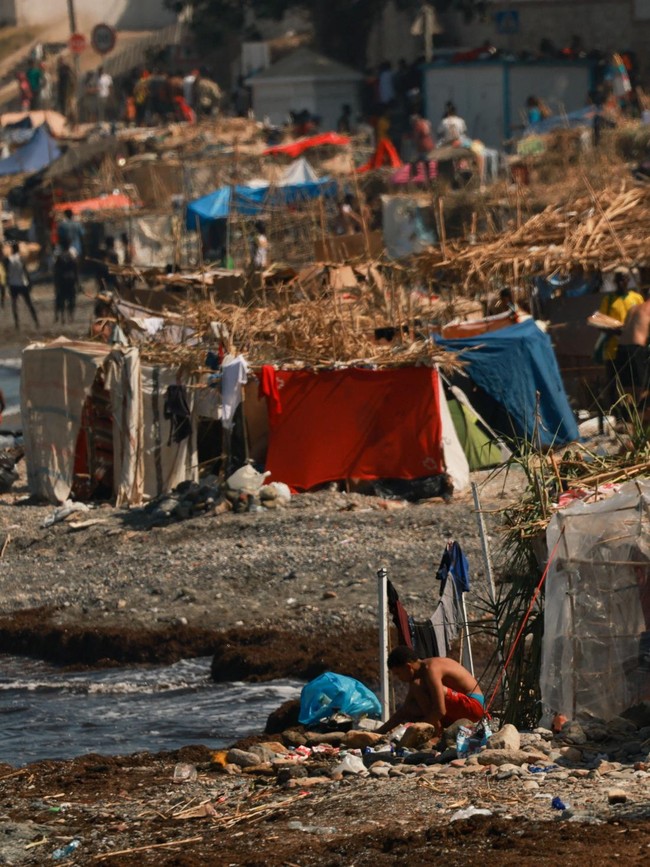 5.000 Migran Maroko Masih Terjebak di Ceuta Spanyol