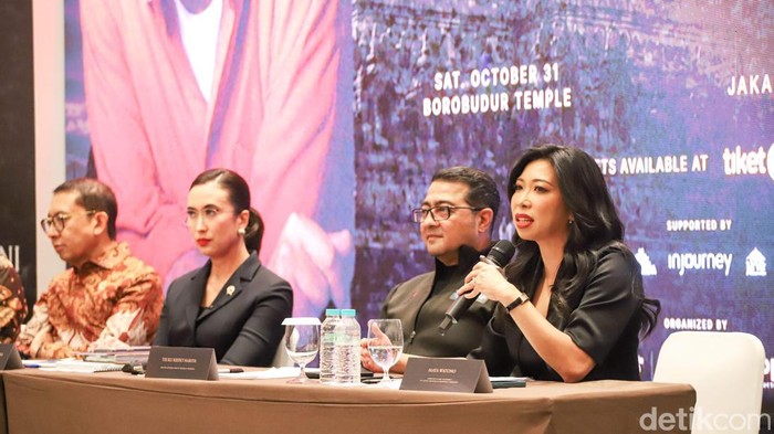 Menteri Kebudayaan Republik Indonesia Fadli Zon, Menteri Pariwisata Republik Indonesia Widiyanti Putri Wardhana, Menteri Ekonomi Kreatif Republik Indonesia Teuku Riefky Harsya, Direktur Utama Injourney Maya Watono, Wakil Direktur Utama Bank Negara Indonesia (Persero) Tbk. Alexandra Askandar di JIEXPO Convention Centre & Theatre, Jakarta Utara, Rabu (19/8/2026).