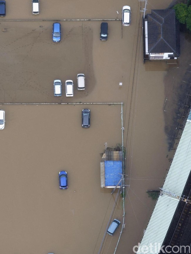 Banjir Chiba Jepang Tewaskan 10 Orang, Ribuan Mobil Terendam
