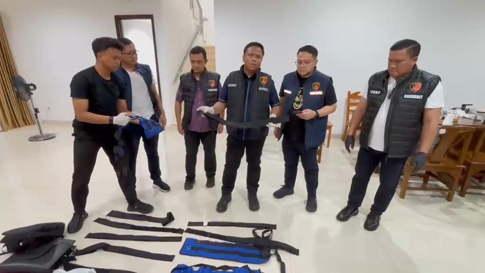Bareskrim Polri membongkar sebuah tempat workshop pengolahan emas ilegal di kawasan PIK (dok istimewa)
