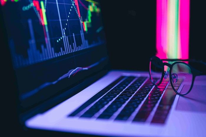DOOH Punya Pengendali Baru, dan BYAN Melonjak Hampir 20% di Bursa