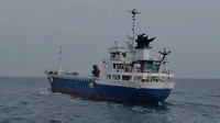 Detik-detik Kapal Angkut 2,6 Ton Narkotika Cair Disergap di Laut Kepri