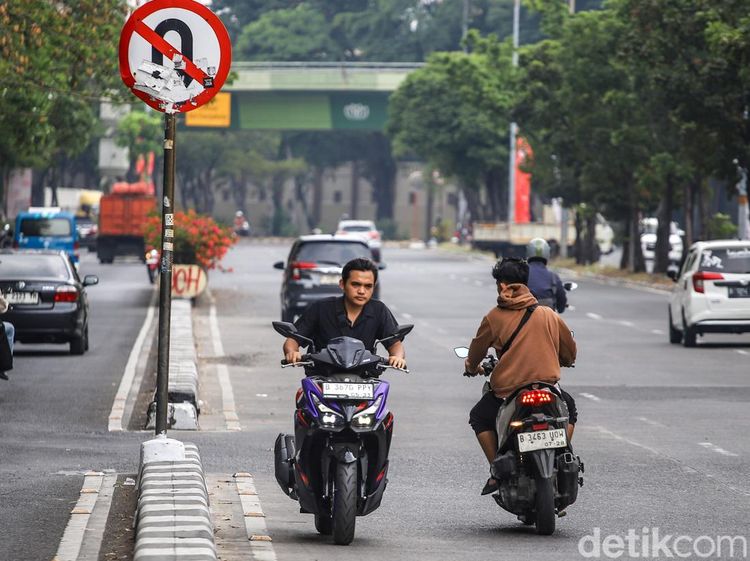 Duh, Pengendara Jakarta Masih Sering Lawan Arah dan Tanpa Helm