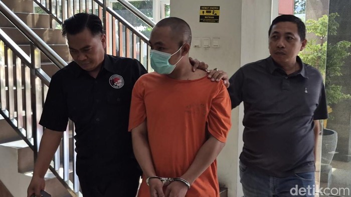 EP yang merupakan pengedar sau di Gresik ditangkap polisi