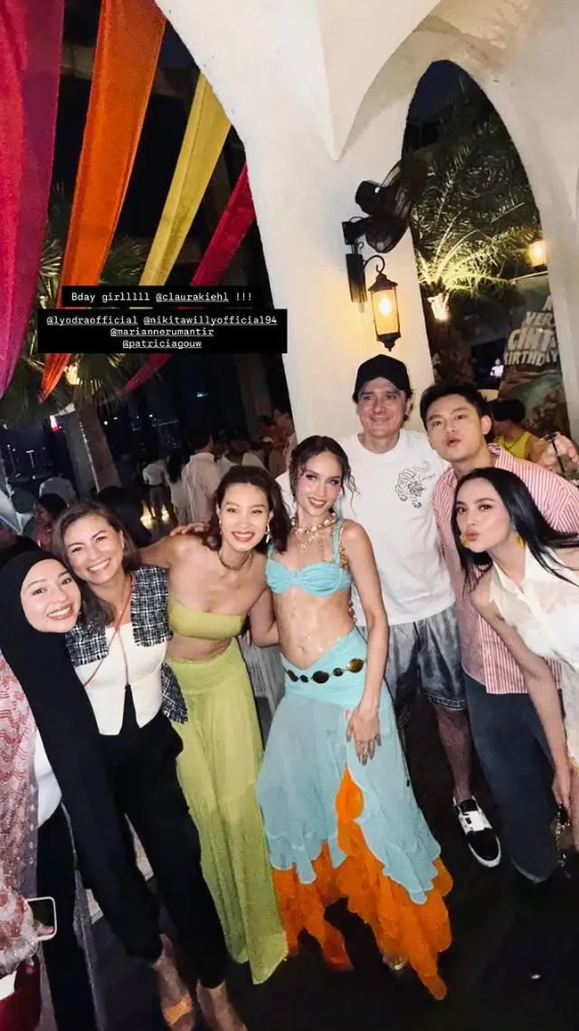 Nikita juga sempat berpose bersama rekan-rekan artis lainnya, seperti Patricia Gouw, Lyodra, dan Randy Martin yang turut hadir di acara ulang tahun Cinta yang digelar di Cafe Cali, Jakarta. Foto: Instagram