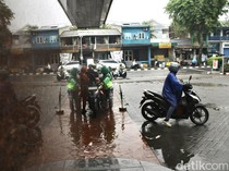 Hujan Guyur Jakarta di Tengah Puncak Musim Kemarau