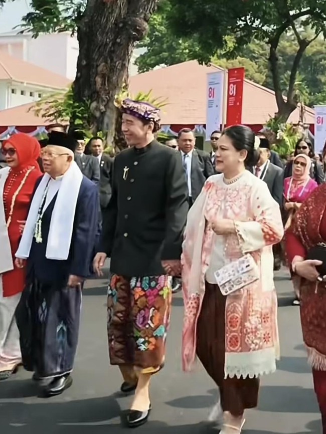 Iriana Jokowi Viral Pakai Tas Chanel Langka Saat Upacara HUT RI, Ini Detailnya