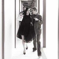 “Aku akan sangat merindukanmu dan selalu menyimpan kenangan kita. Beristirahatlah dengan tenang, Mathilde. Kamu tidak akan pernah terlupakan,” ucap Jisoo untuk wanita yang telah bekerja dengan Dior selama 15 tahun tersebut. Foto: dok. Instagram @sooyaaa__