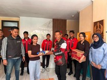 Pemain Soekarno Cup Gotong Royong Bantu Mahasiswa NTT di Surabaya