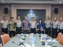 Audiensi dengan Kemenko Infrawil, Kakorlantas Tegaskan Komitmen Dukung Zero ODOL 2027