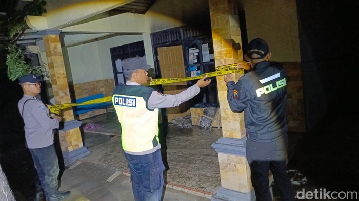Kebakaran rumah di Rembang, Rabu (19/8/2026) dini hari.