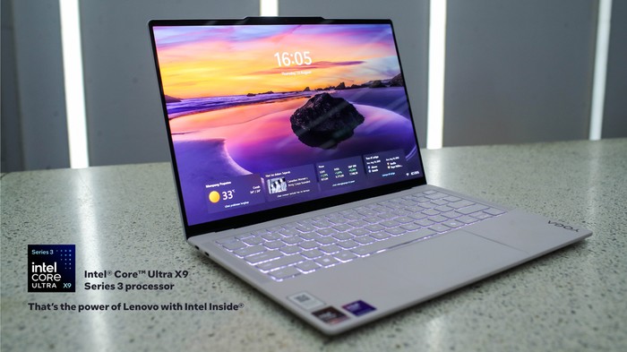 Lenovo Yoga Slim 7i Ultra Aura Edition