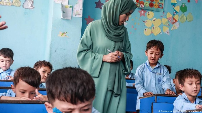 Lima Tahun Taliban, Partisipasi Kerja Perempuan Afghanistan Anjlok ke 5%