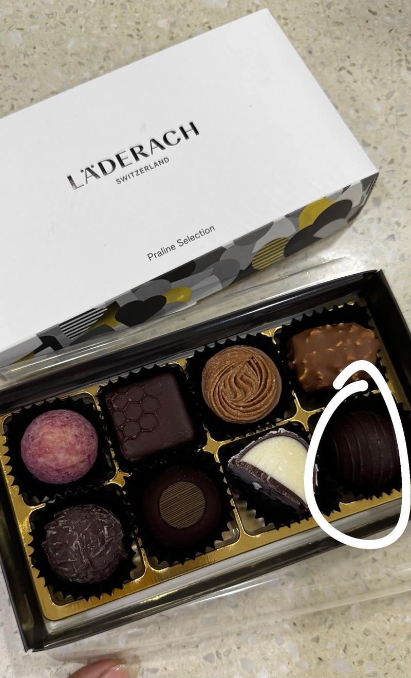Pelanggan Kecewa, Satu Box Cokelat Mahal Ini Isinya Berjamur