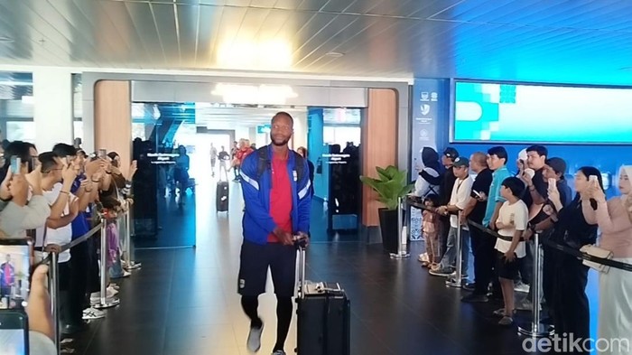 Pemain Persib Bandung saat tiba di Bandara Husein Sastranegara Bandung