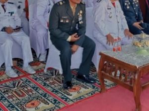 Viral Karpet Masjid Jadi Alas Panggung HUT RI, Camat di Sultra Klarifikasi