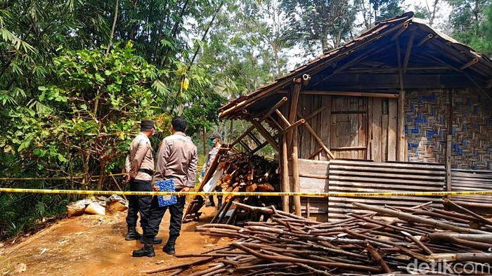 Penemuan Mayat di Kampung Bojong Deet, Desa Kertajaya, Kecamatan Simpenan, Kabupaten Sukabumi, Rabu (19/8/2026).