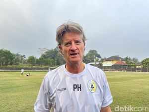 PSS Tanpa Poin di 3 Laga, Huistra Fokus Menang Lawan PSM