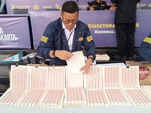 Polisi Ungkap Peran 16 Tersangka Pemalsuan Meterai: Produsen hingga Kurir