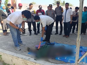 Pria Tanpa Identitas Ditemukan Tewas di Teras Udayana Mataram