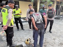 Pria Mabuk Pil Koplo Ditangkap Warga Saat Acak-acak Masjid di Solo