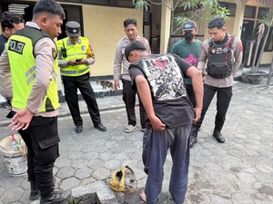 Pria Mabuk Pil Koplo Ditangkap Warga Saat Acak-acak Masjid di Solo