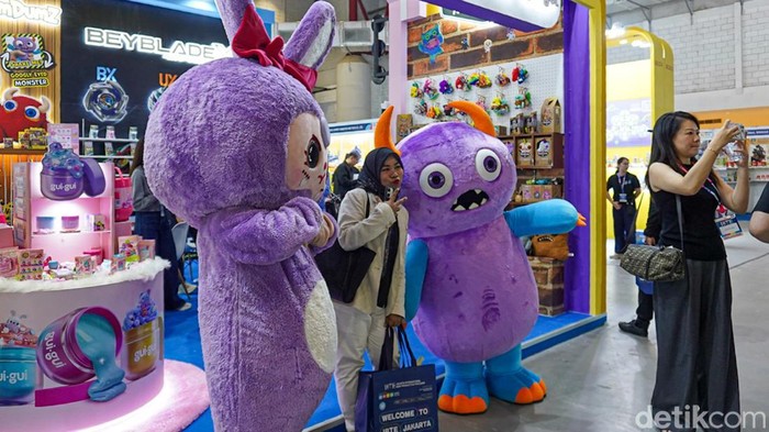 IBTE 2026 menghadirkan ribuan booth di JIExpo, Jakarta, Rabu (19/8/2026), sebagai arena pertemuan pelaku ekspor-impor produk bayi dan mainan.