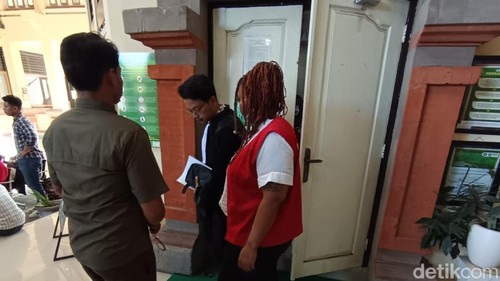 Proses persidangan tuntutan kasus narkoba yang menjerat WNA Amerika Serikat, Tyeisha Kieonne Parks.
