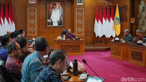 Rakor Evaluasi dan Optimalisasi PAD 2026 di Jayasabha, Denpasar, Selasa (18/8/2026).