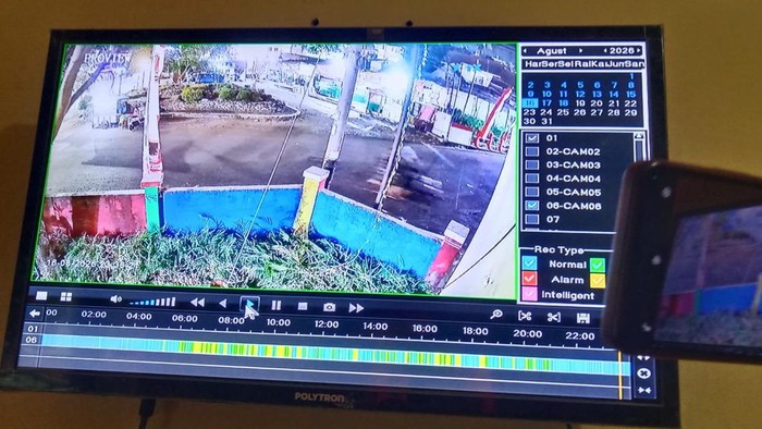 Rekaman CCTV penusukan Gilang di Jalan Abdulrahman Saleh, Kecamatan Semarang Barat, Kota Semarang.