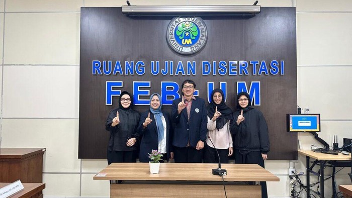 Satu keluarga tempuh S3 bersama di Universitas Negeri Malang (UM).