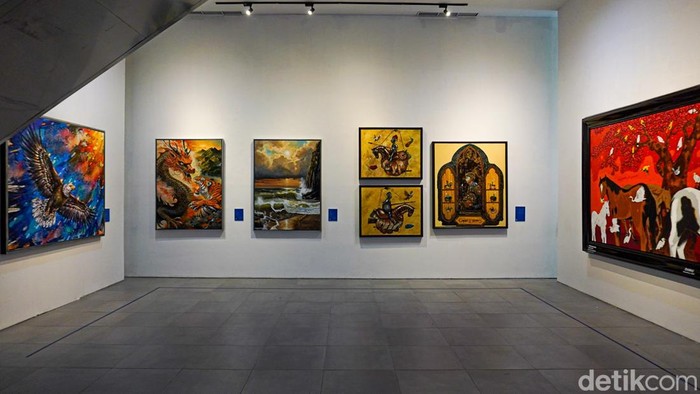 SBY Art Community pamerkan 150 karya dari 27 seniman di Taman Ismail Marzuki Jakarta, Rabu (19/8/2026).

SBY Art Community menggelar pameran lukisan bertajuk 