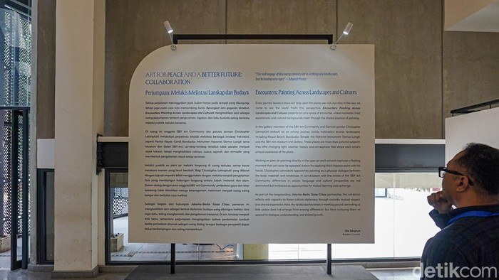 SBY Art Community pamerkan 150 karya dari 27 seniman di Taman Ismail Marzuki Jakarta, Rabu (19/8/2026).

SBY Art Community menggelar pameran lukisan bertajuk 