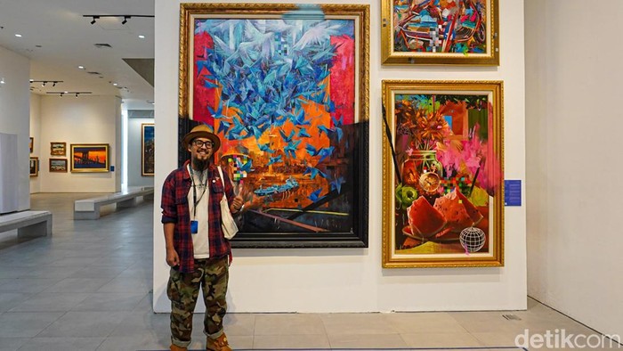 SBY Art Community pamerkan 150 karya dari 27 seniman di Taman Ismail Marzuki Jakarta, Rabu (19/8/2026).

SBY Art Community menggelar pameran lukisan bertajuk 