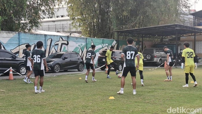 Sesi latihan PSS Sleman di Lapangan Pakembinangun, Sleman, Rabu (19/8/2026).