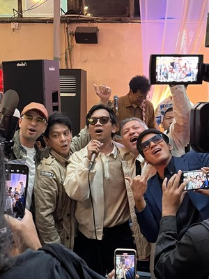 Momen The Dudas-1 Nyanyi Cinta Ini Membunuhku Bareng DMasiv