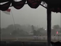 Video: Aksi Heroik Paskibraka di Landak Kalbar Tak Gentar Meski Diterjang Hujan Angin