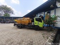 Truk Sedot WC Bertahun-tahun Buang Tinja ke Sungai Babon Demak