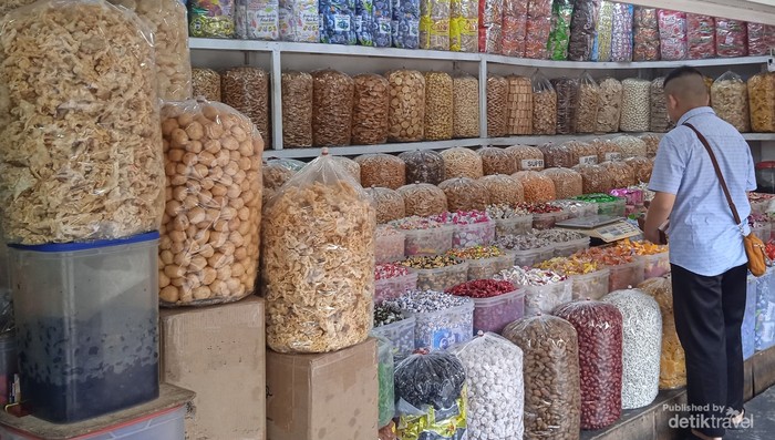 Aneka Kuliner Cemilan di Glodok yang Menggugah Selera