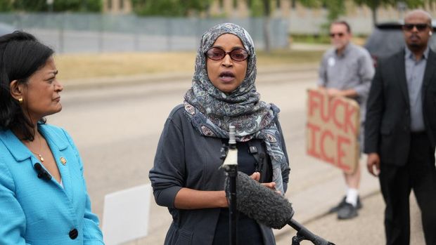 USA-ELECTON/MICHIGAN. Congresswoman Ilhan Omar (D-MN) speaks to attendees of a campaign rally for U.S. Senate Democratic candidate Abdul El-Sayed in Dearborn, Michigan, U.S., July 31, 2026. REUTERS/Rebecca Cook.