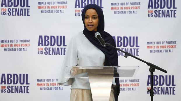 USA-ELECTON/MICHIGAN. Congresswoman Ilhan Omar (D-MN) speaks to attendees of a campaign rally for U.S. Senate Democratic candidate Abdul El-Sayed in Dearborn, Michigan, U.S., July 31, 2026. REUTERS/Rebecca Cook.