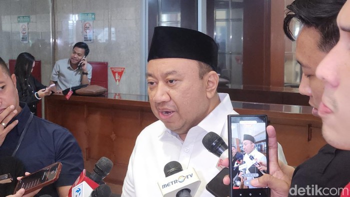 Wakil Ketua Komisi X DPR Lalu Hadrian Irfani