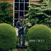 Rilis Koleksi Sepatu Bertema Mawar, Jimmy Choo Gandeng Petani Bunga Jadi Model