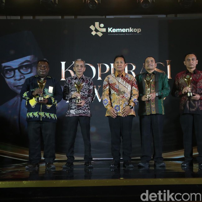 4 Kepala Dinas Koperasi Raih Penghargaan Koperasi Awards 2026