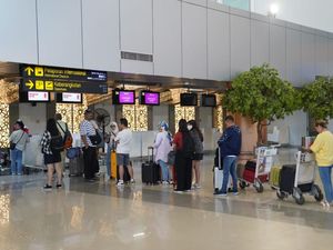 Kabut Asap Ganggu Penerbangan Bandara Supadio, 6 Pesawat Delay dalam 2 Hari