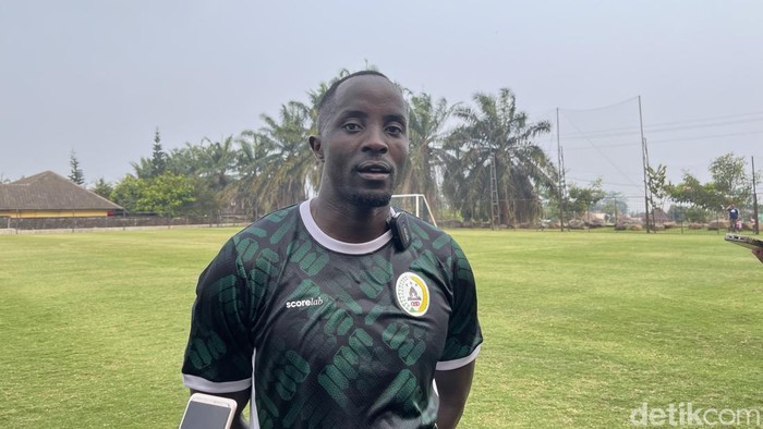Bek PSS Sleman, Christophe Nduwarugira di Lapangan Pakembinangun, Sleman, Rabu (19/8/2026)