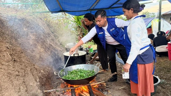 Dari Posko ke Posko, PNM Salurkan Bantuan untuk Korban Gempa NTT